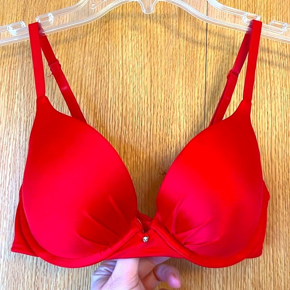 Maidenform 36B Red Satin Comfort Devotion Padded Push up Bra Charm 9442 EUC - Picture 1 of 7